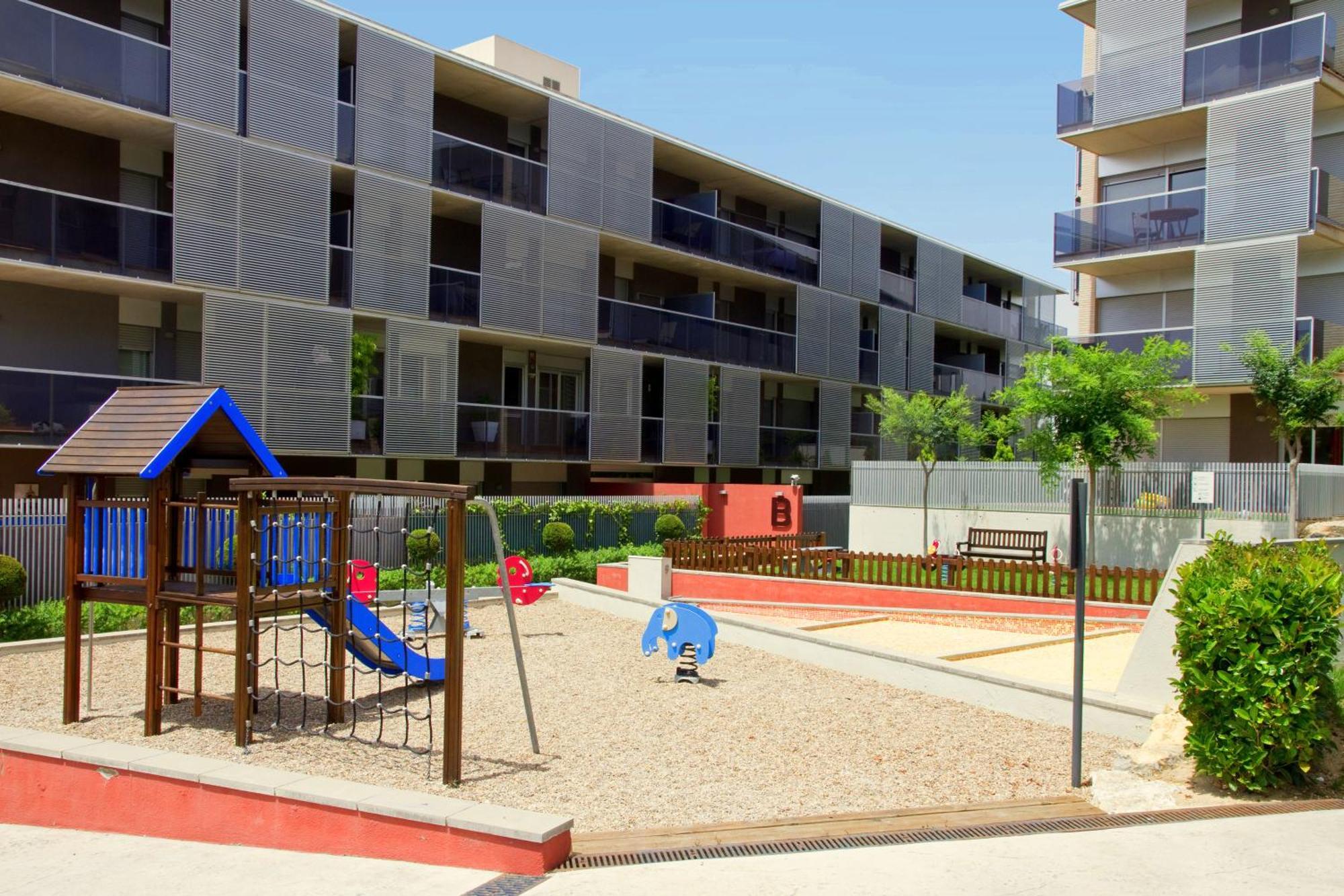 Rentalmar Paradise Families Only Con Parking Salou Eksteriør billede